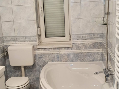 Márványos fürdő bordürrel 2.